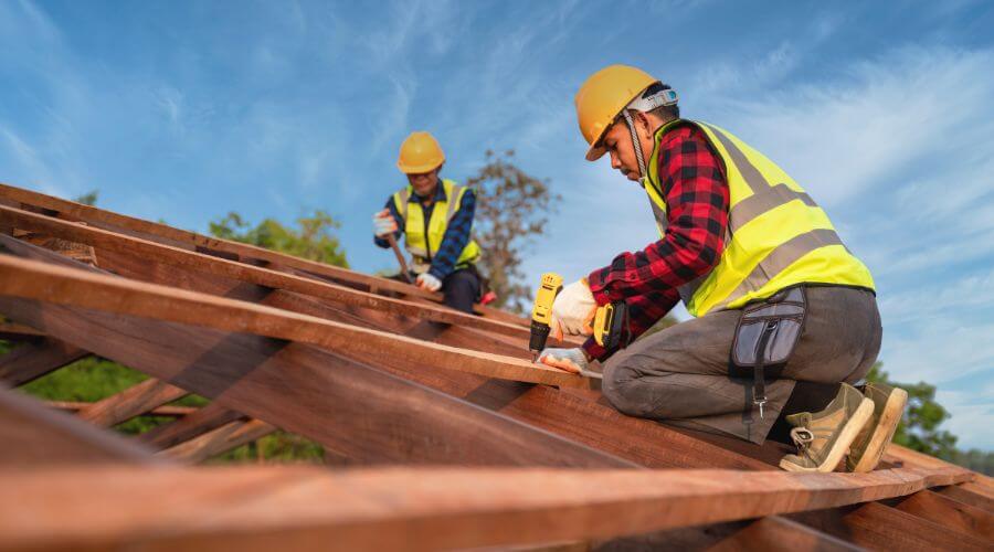 Professional Flat Roofing Installation services in North Carrollton, MS